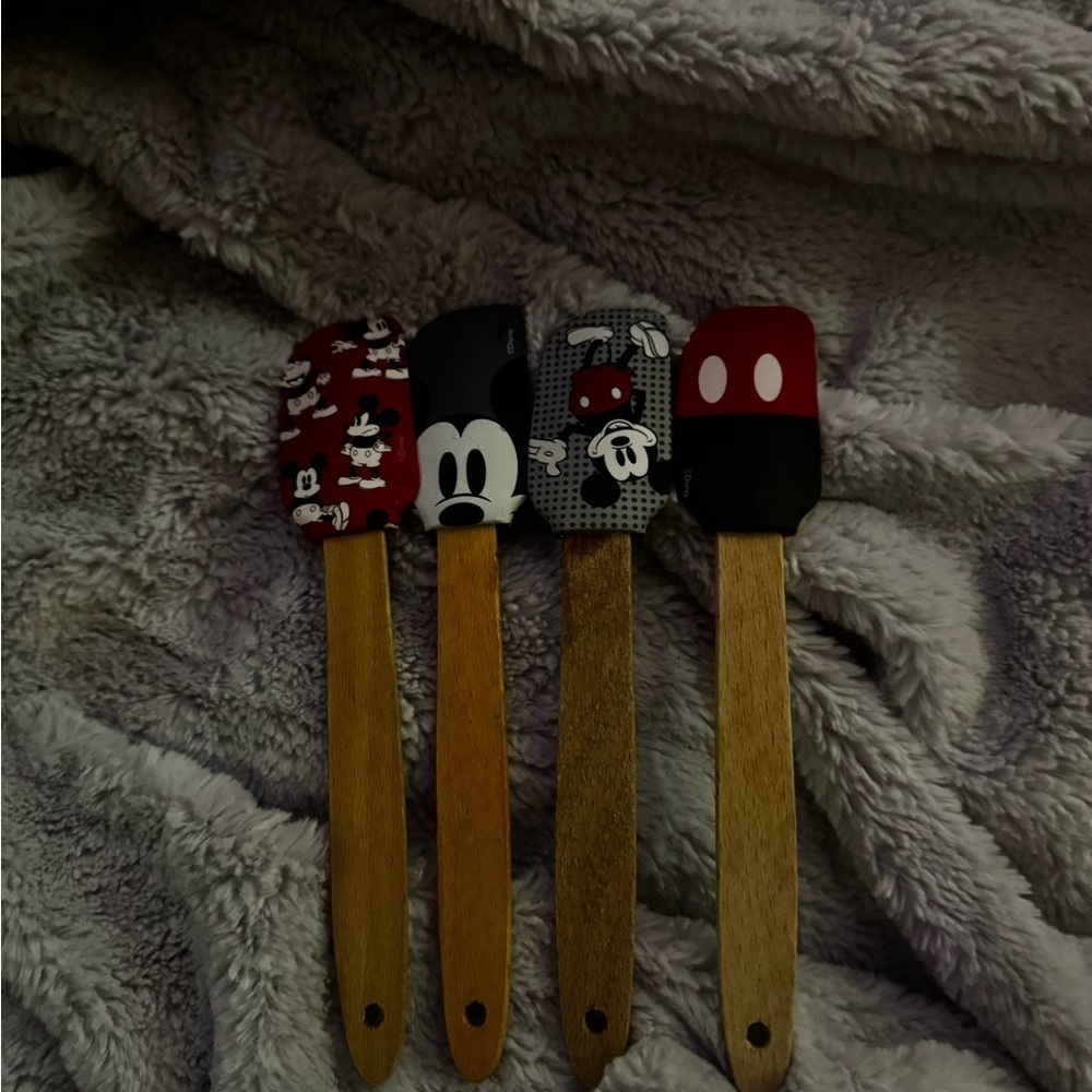 Disney Mickey Mouse Mini Spatulas - Picture 4 of 6